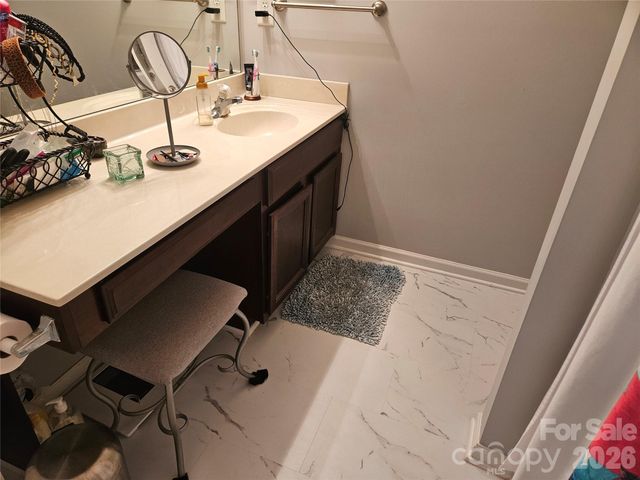 16931 Greenlawn Hills Court, Charlotte, NC 28213