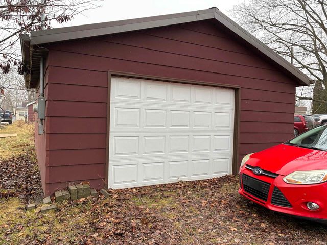 415 Cross Street, Goshen, IN 46528