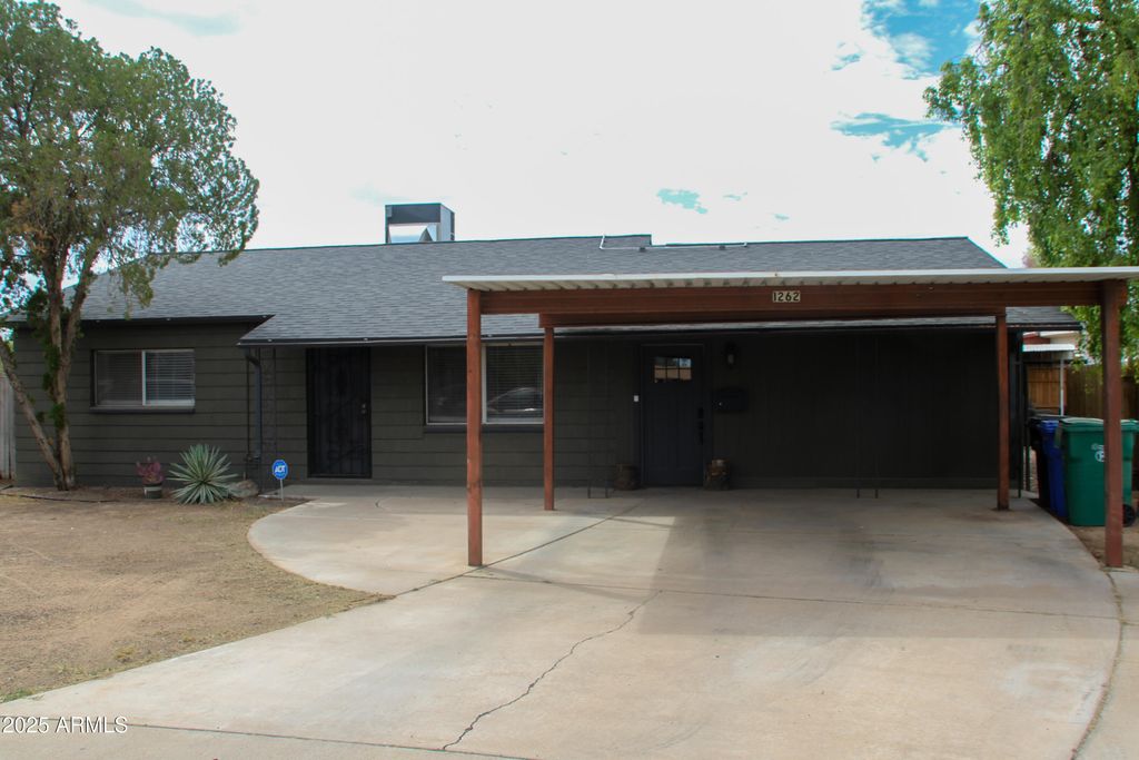 1262 S JAY Circle, Mesa, AZ 85204