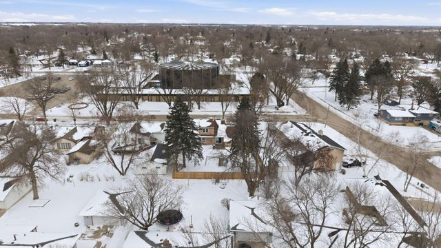 1109 13th Avenue SW, Willmar, MN 56201