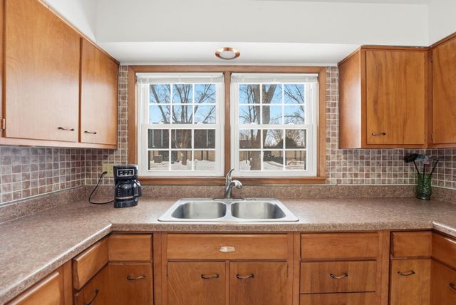 1109 13th Avenue SW, Willmar, MN 56201