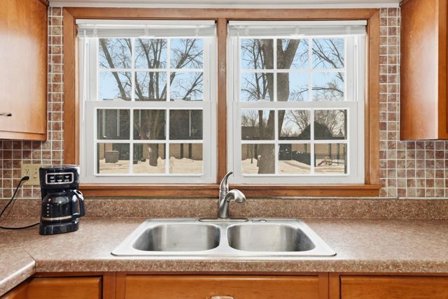 1109 13th Avenue SW, Willmar, MN 56201