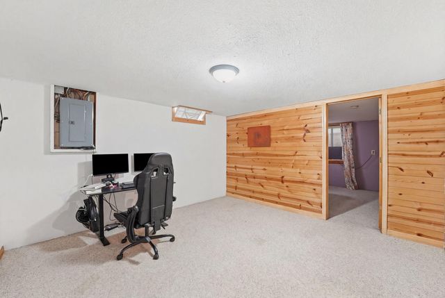 1109 13th Avenue SW, Willmar, MN 56201