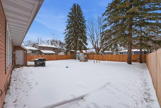 1109 13th Avenue SW, Willmar, MN 56201