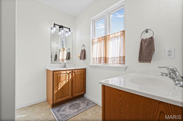 2637 Pearl Avenue, St Louis, MO 63139