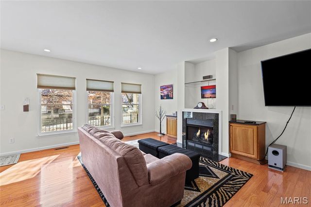 2637 Pearl Avenue, St Louis, MO 63139