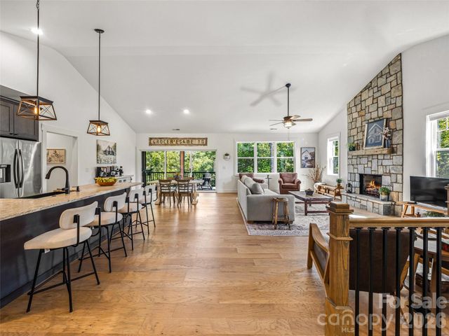 181 Byron Forest Drive, Horse Shoe, NC 28742