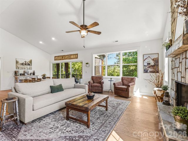 181 Byron Forest Drive, Horse Shoe, NC 28742