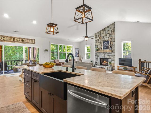 181 Byron Forest Drive, Horse Shoe, NC 28742