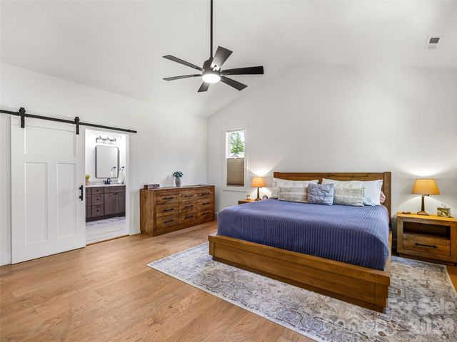 181 Byron Forest Drive, Horse Shoe, NC 28742