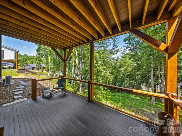 181 Byron Forest Drive, Horse Shoe, NC 28742