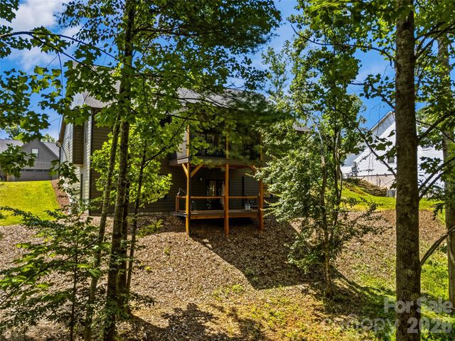 181 Byron Forest Drive, Horse Shoe, NC 28742