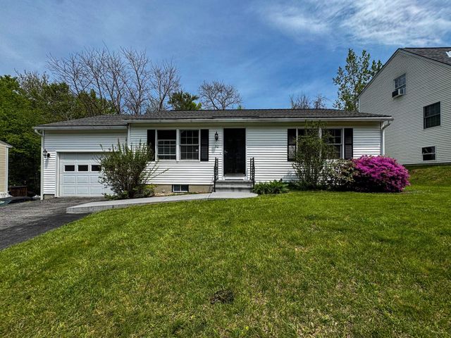 32 Albe Drive, Bennington, VT 05201
