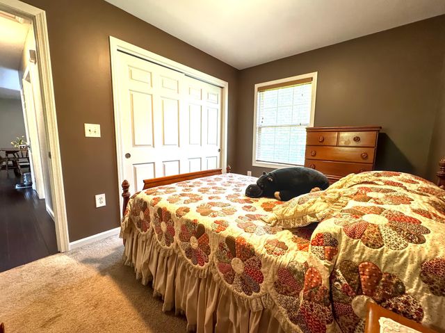 32 Albe Drive, Bennington, VT 05201