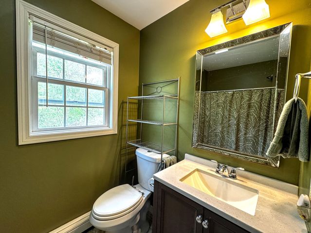32 Albe Drive, Bennington, VT 05201