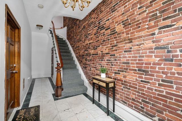 172 Bunker Hill St 1, Boston, MA 02129