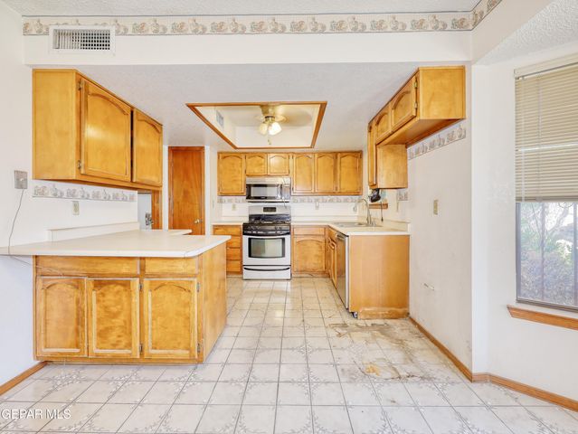 3540 PROUD EAGLE Drive, El Paso, TX 79936