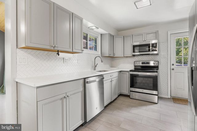 6 MEADOWBROOK LN, Media, PA 19063