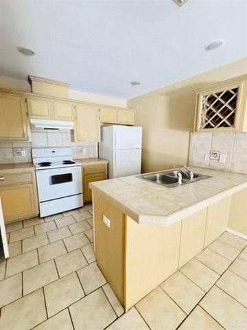 1509 Prosperity Drive 4, Edinburg, TX 78541