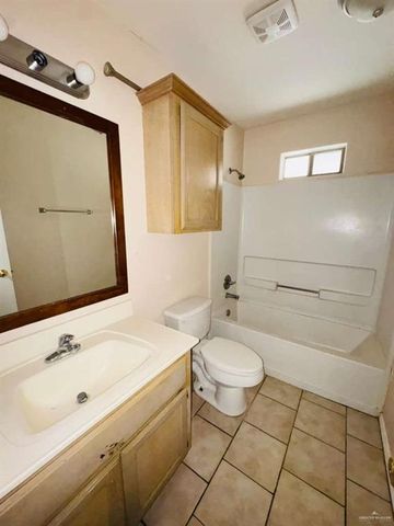 1509 Prosperity Drive 4, Edinburg, TX 78541