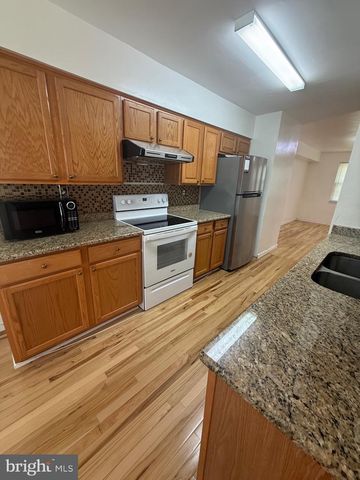 28 OAK SHADOWS, Catonsville, MD 21228