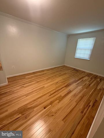 28 OAK SHADOWS, Catonsville, MD 21228