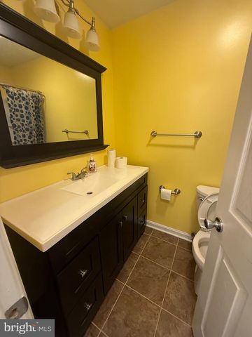 28 OAK SHADOWS, Catonsville, MD 21228