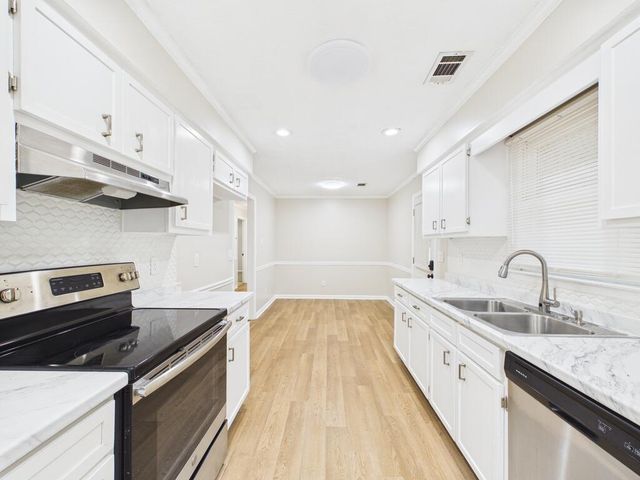 9 W Jeep Road, Phenix City, AL 36869