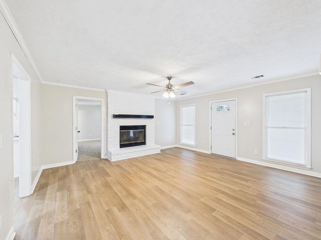 9 W Jeep Road, Phenix City, AL 36869