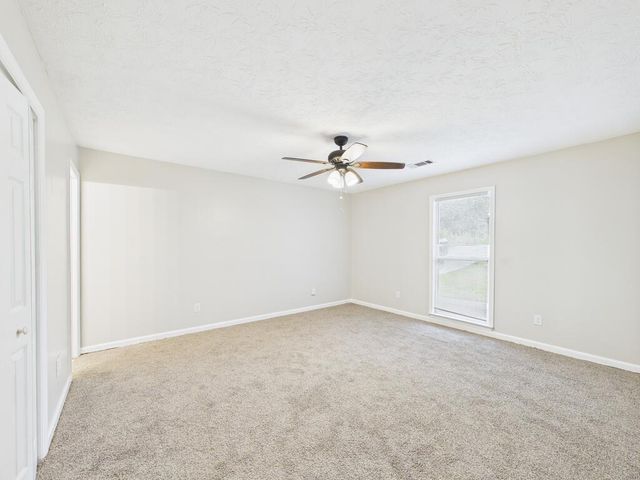 9 W Jeep Road, Phenix City, AL 36869