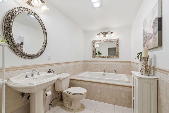 453 Alberto Way D155, Los Gatos, CA 95032