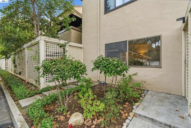 453 Alberto Way D155, Los Gatos, CA 95032