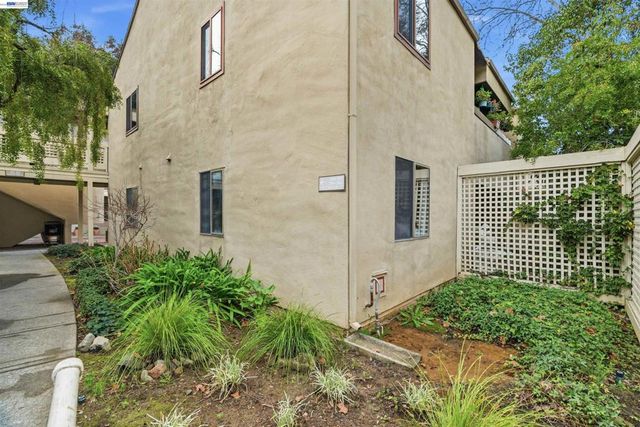 453 Alberto Way D155, Los Gatos, CA 95032