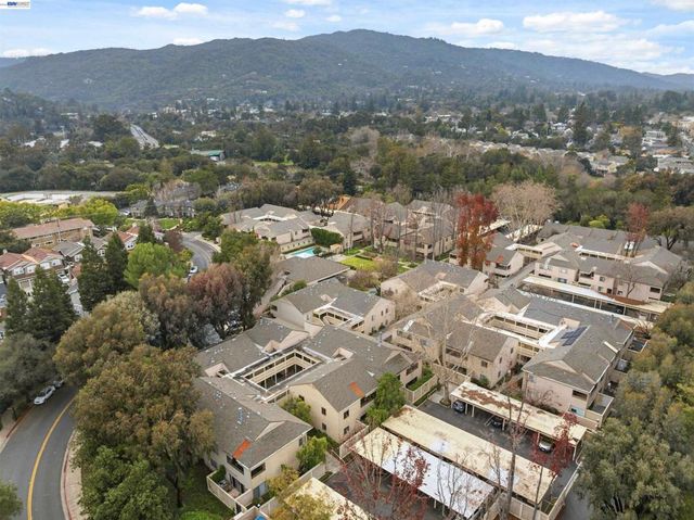 453 Alberto Way D155, Los Gatos, CA 95032