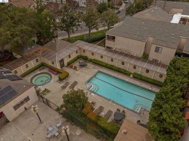 453 Alberto Way D155, Los Gatos, CA 95032