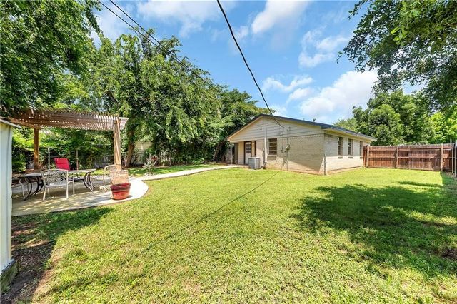 712 Ridgecrest Drive, Lewisville, TX 75067