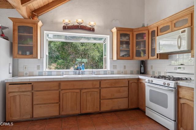 8416 Wheeler Canyon Road, Santa Paula, CA 93060