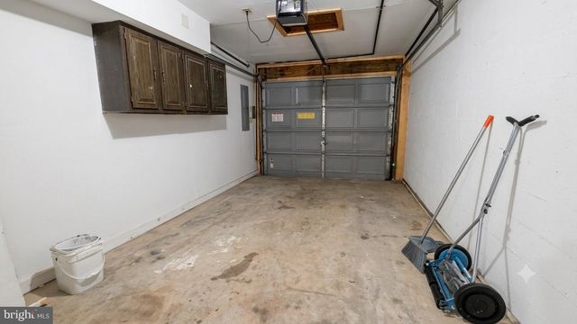 29 FOMALHAUT AVE, Blackwood, NJ 08012