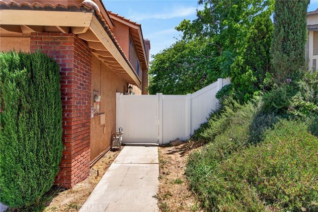 27406 Echo Canyon Court, Corona, CA 92883