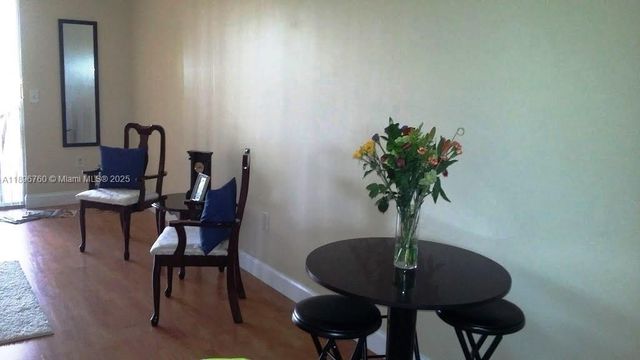 8373 Lake Dr 301, Doral, FL 33166