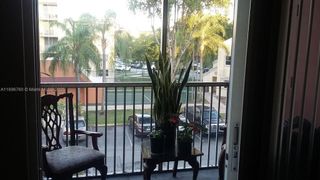 8373 Lake Dr 301, Doral, FL 33166