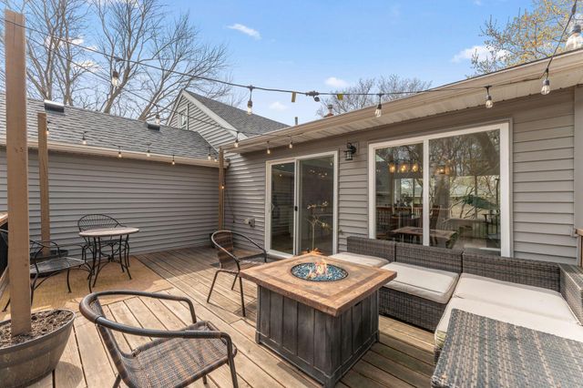 2712 Williams Drive, Burnsville, MN 55337