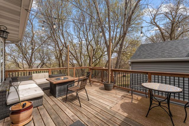 2712 Williams Drive, Burnsville, MN 55337