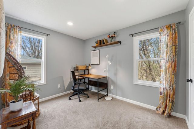 2712 Williams Drive, Burnsville, MN 55337