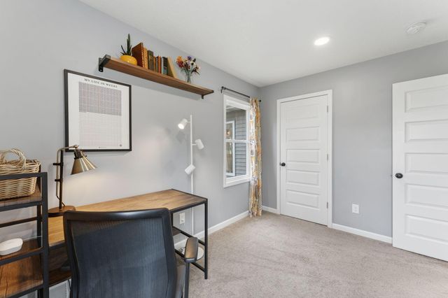 2712 Williams Drive, Burnsville, MN 55337