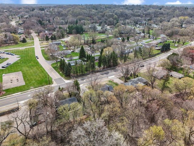 2712 Williams Drive, Burnsville, MN 55337