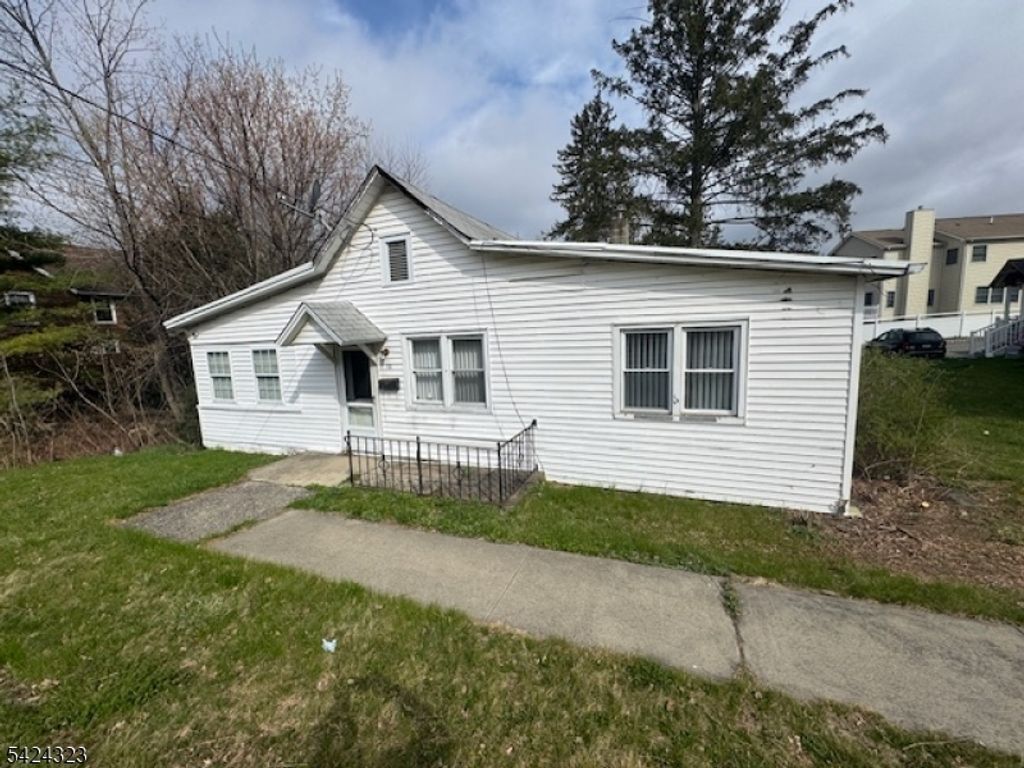 118 Main St, Sparta Twp., NJ 07871