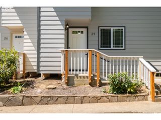 29650 Sw COURTSIDE Dr #21, Wilsonville, OR 97070