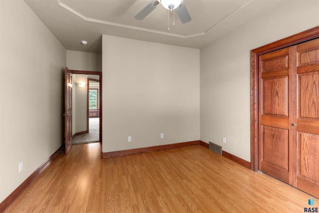 5604 S Josh Wyatt Dr Drive, Sioux Falls, SD 57108