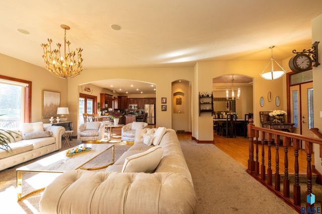 5604 S Josh Wyatt Dr Drive, Sioux Falls, SD 57108